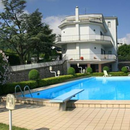 Villa Cinzia Сант'Агнело Екстериор снимка